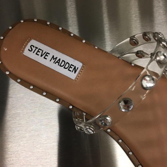 RESTOCK 🏵️ Steve Maddens Clear  Studded Flat San… - Picture 2 of 5